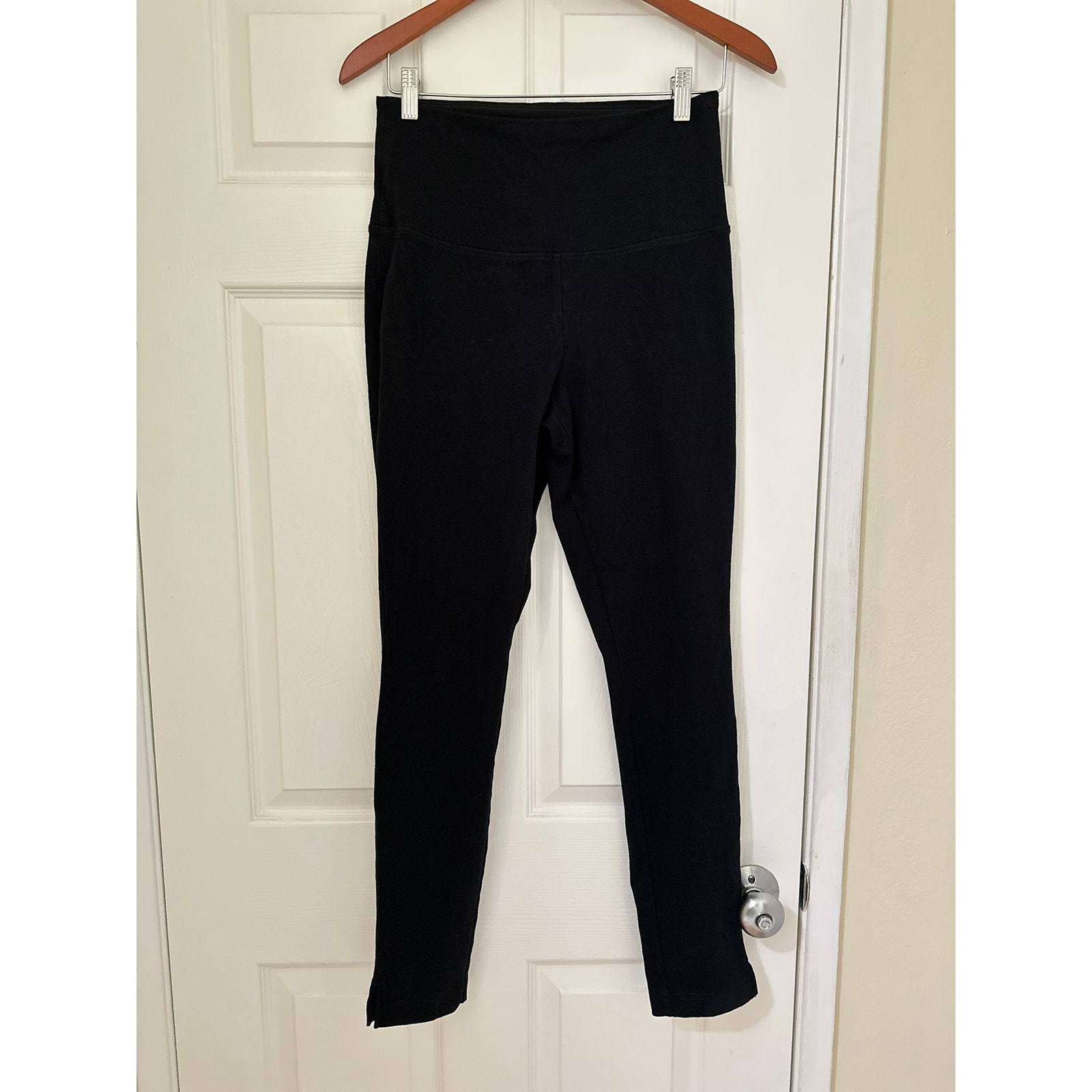 Nwot Lyss Sz. M Black Denim Skinny Jean Jegging Faux Pockets Side Slit Hem 28" — image 6 of 8